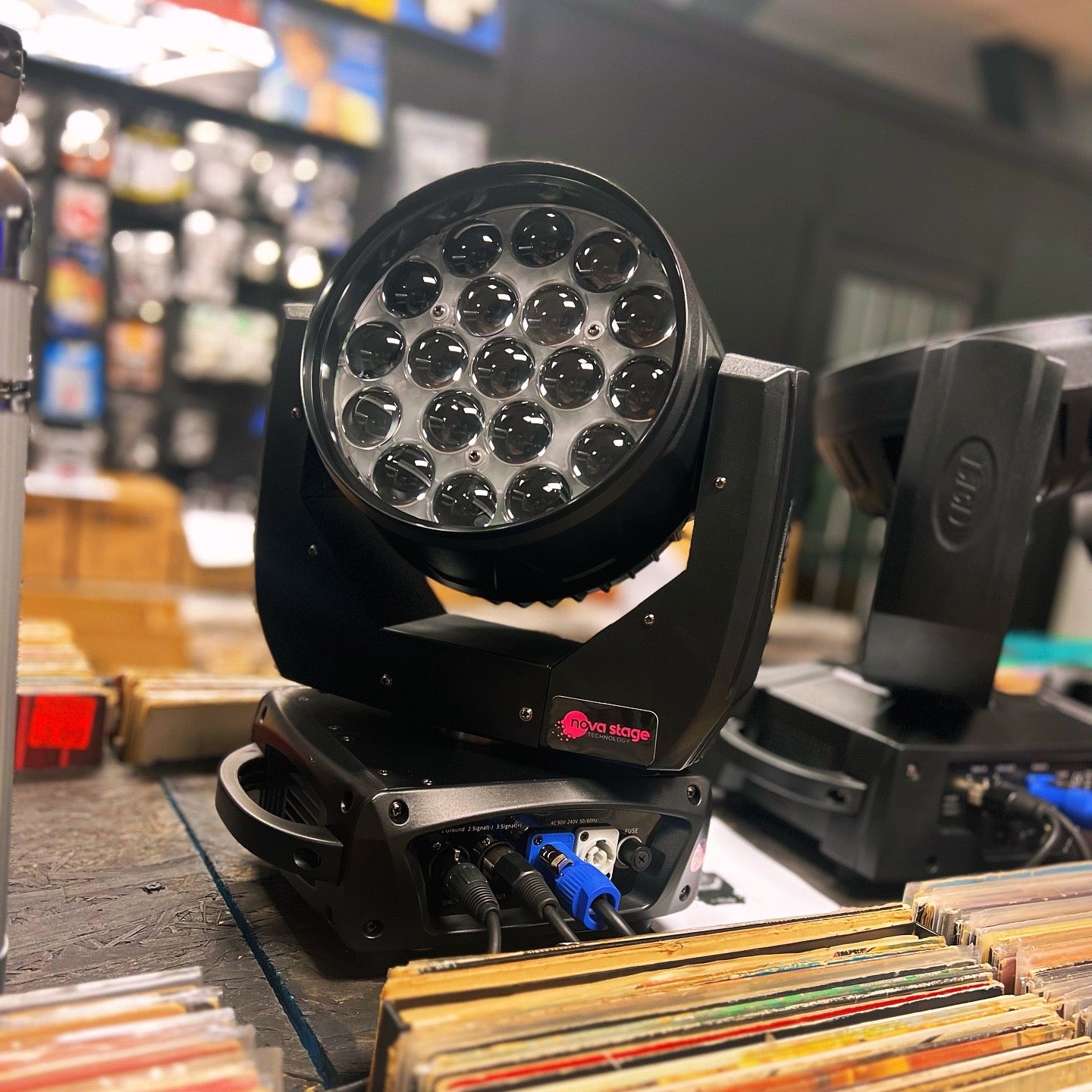 19x15W LED ZOOM Wash